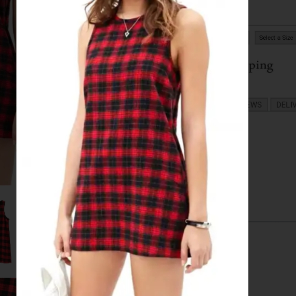 Sleeveless dress with side pockets